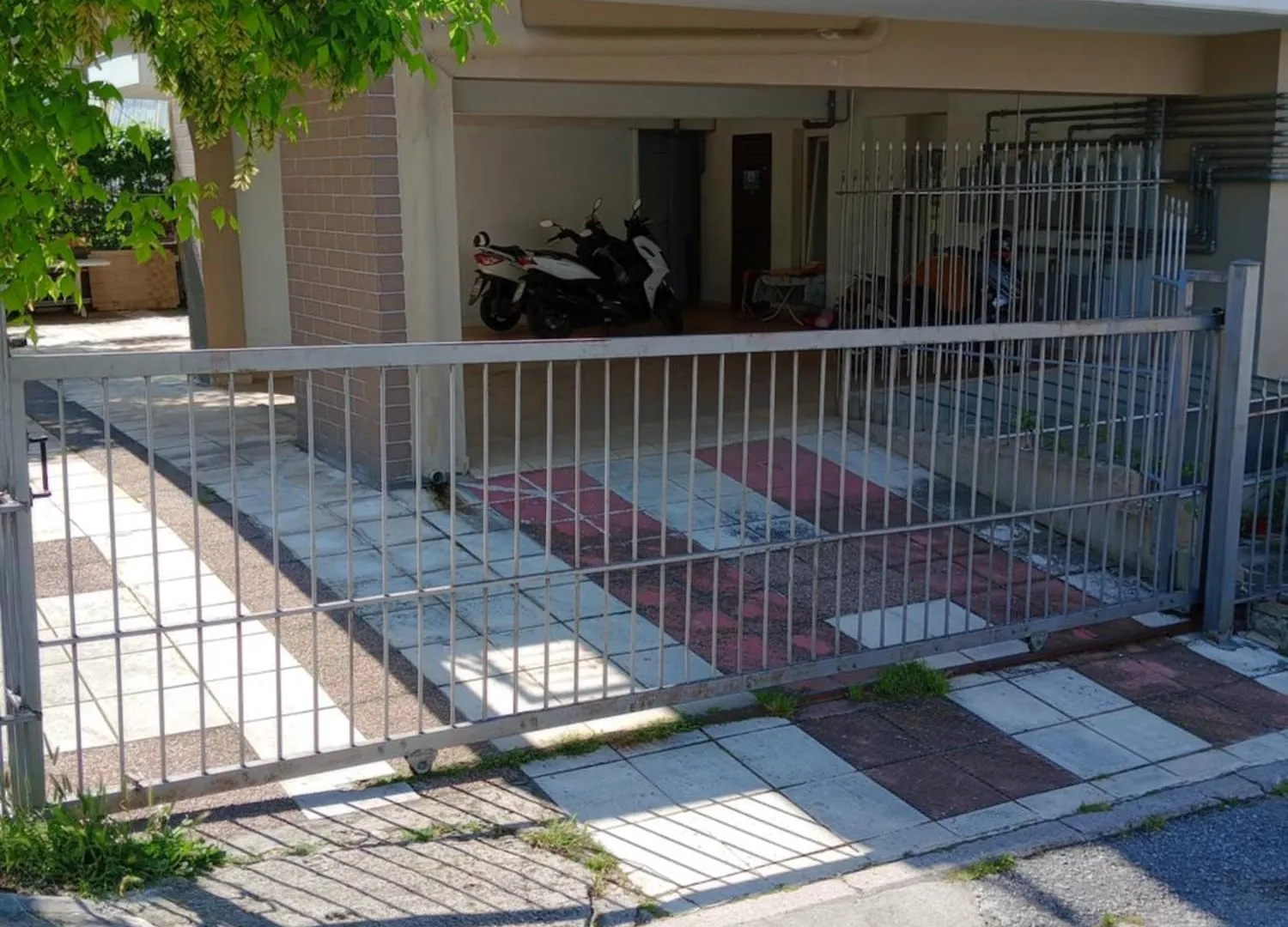Elpidas Houses 2 Private Parking テッサロニキ